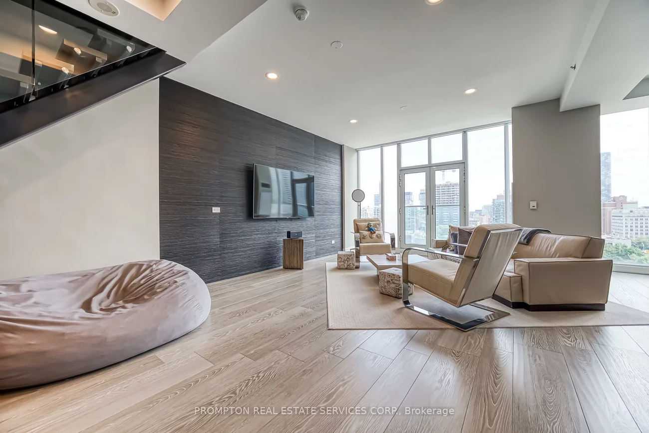 220, George, Moss Park, Toronto