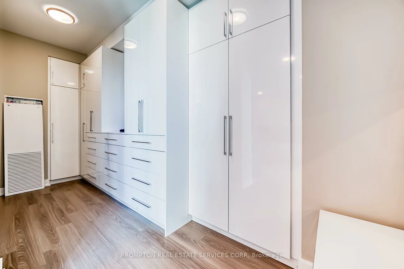 220, George, Moss Park, Toronto