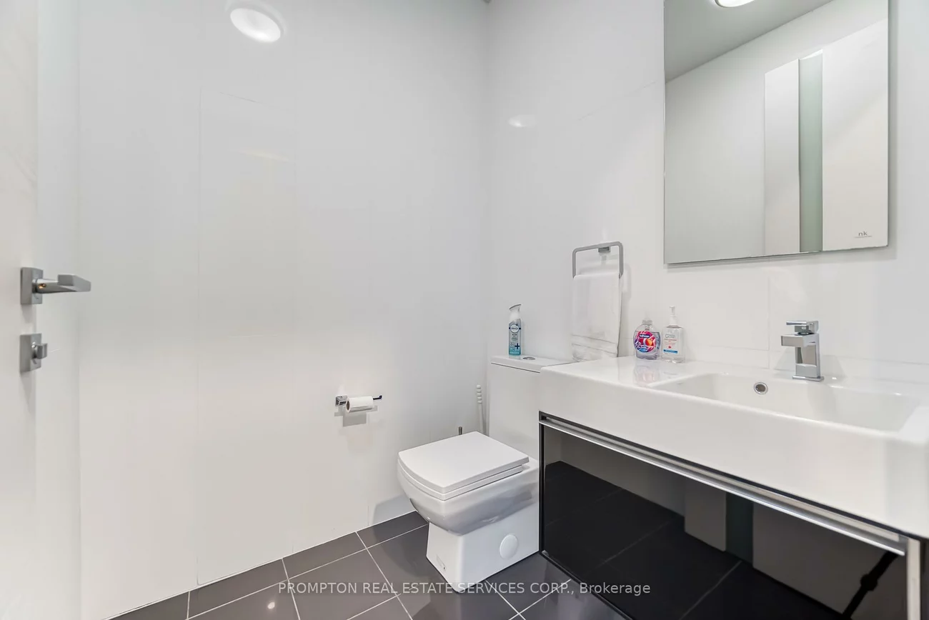 220, George, Moss Park, Toronto