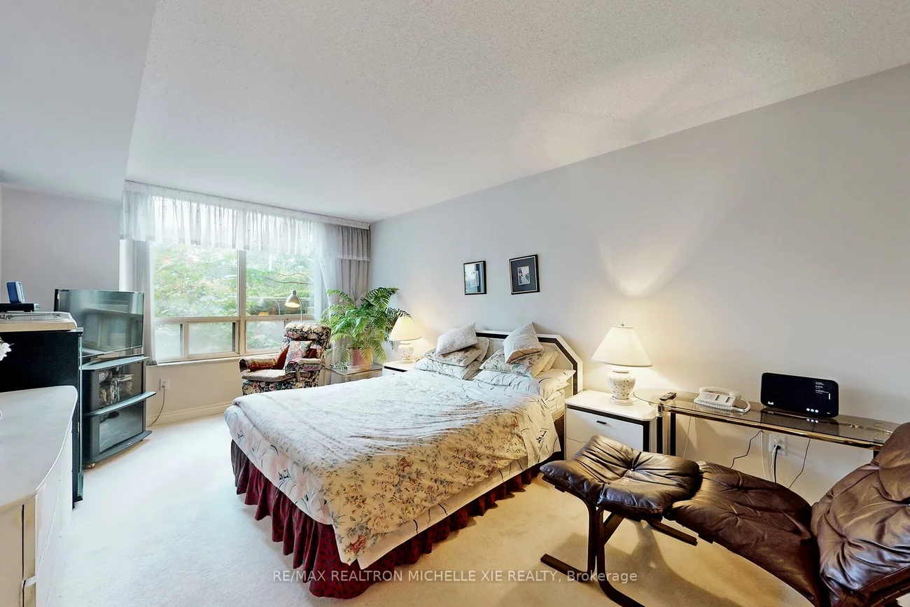 1200, Don Mills, Banbury-Don Mills, Toronto