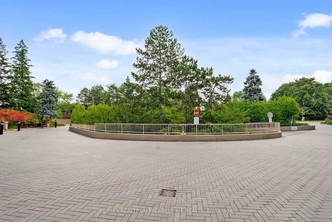 1200, Don Mills, Banbury-Don Mills, Toronto