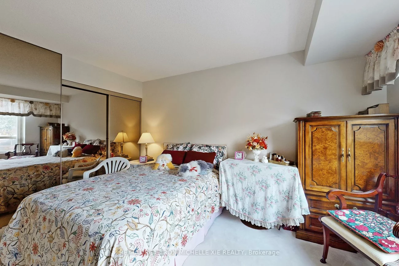 1200, Don Mills, Banbury-Don Mills, Toronto