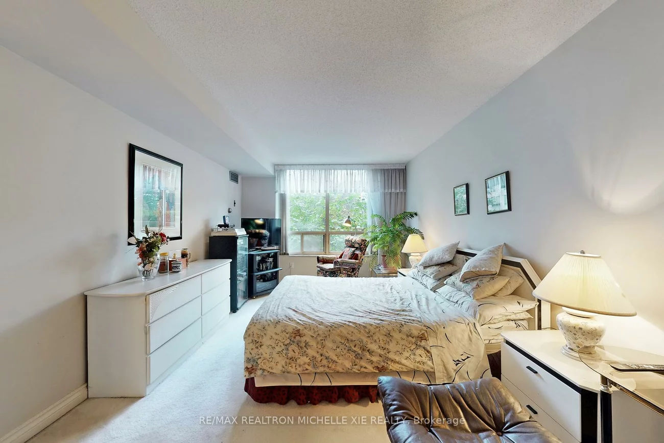 1200, Don Mills, Banbury-Don Mills, Toronto