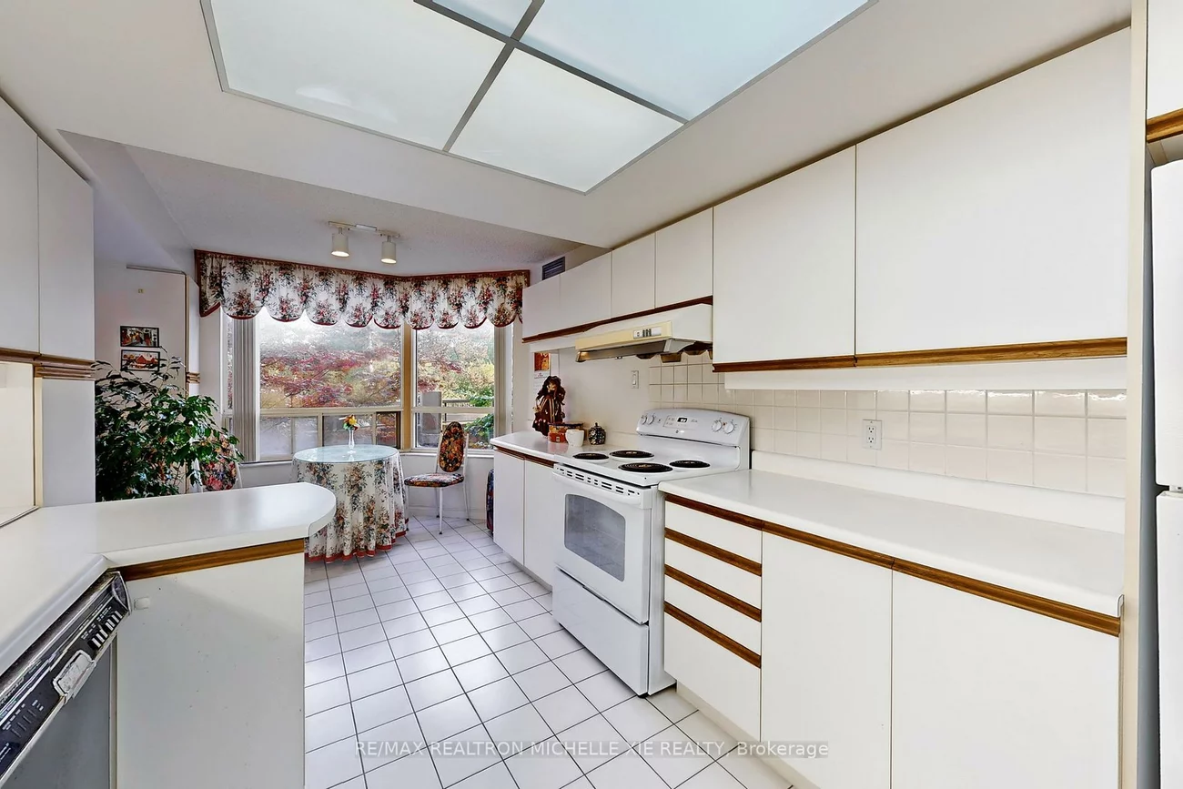 1200, Don Mills, Banbury-Don Mills, Toronto