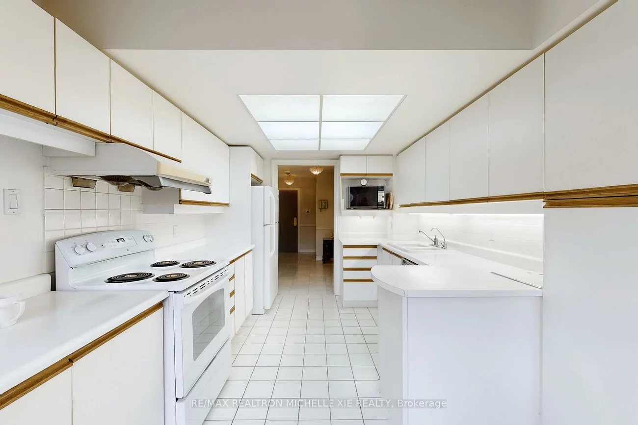 1200, Don Mills, Banbury-Don Mills, Toronto