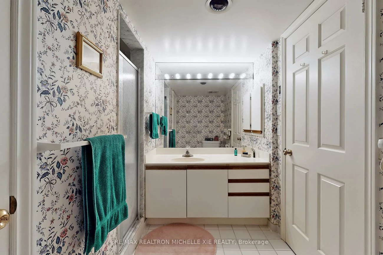 1200, Don Mills, Banbury-Don Mills, Toronto