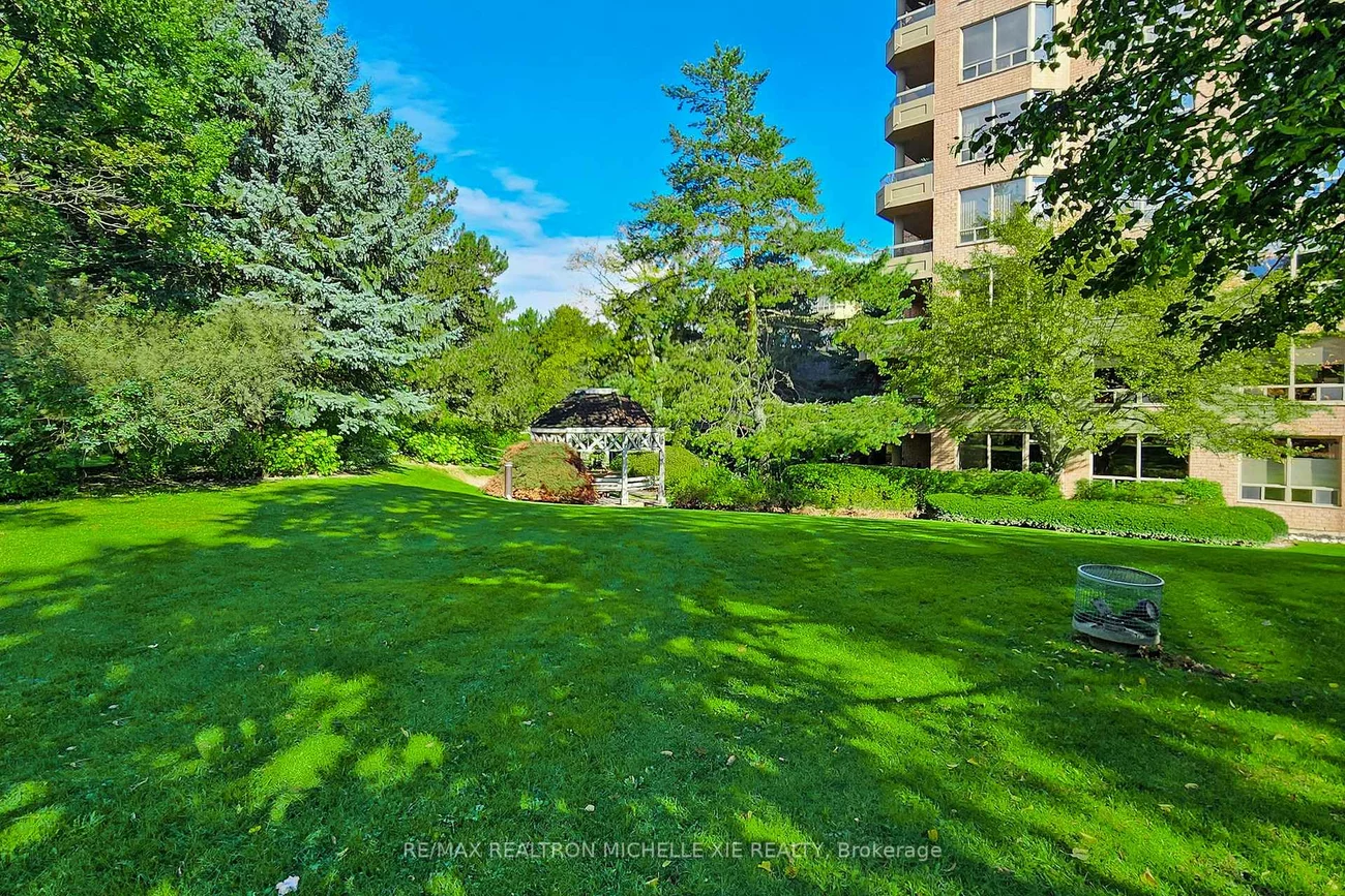 1200, Don Mills, Banbury-Don Mills, Toronto