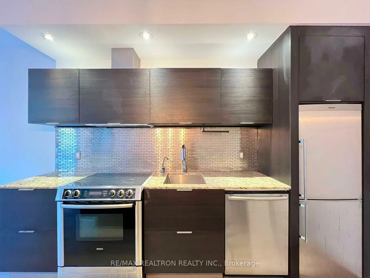 8, Charlotte, Waterfront Communities C1, Toronto