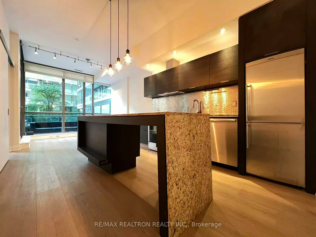 8, Charlotte, Waterfront Communities C1, Toronto