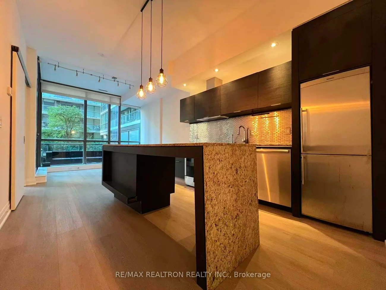 8, Charlotte, Waterfront Communities C1, Toronto