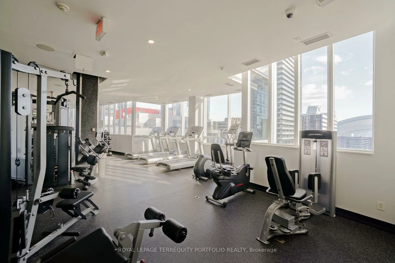 250, Wellington, Waterfront Communities C1, Toronto