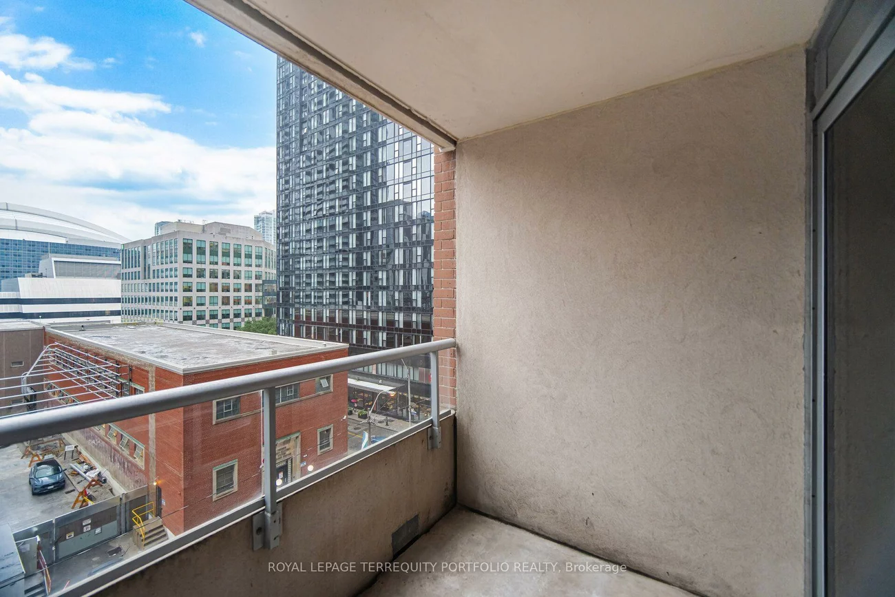 250, Wellington, Waterfront Communities C1, Toronto