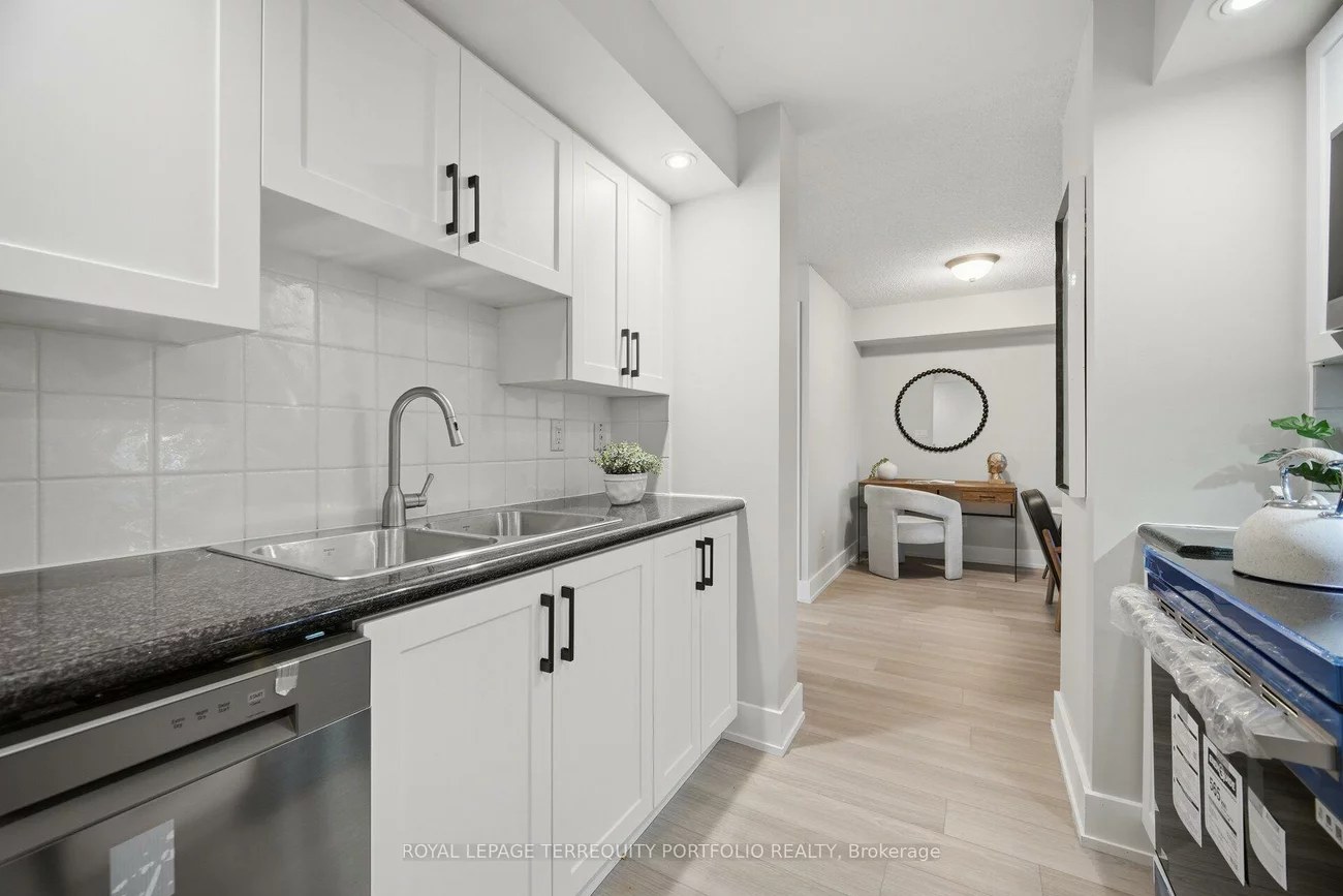 250, Wellington, Waterfront Communities C1, Toronto