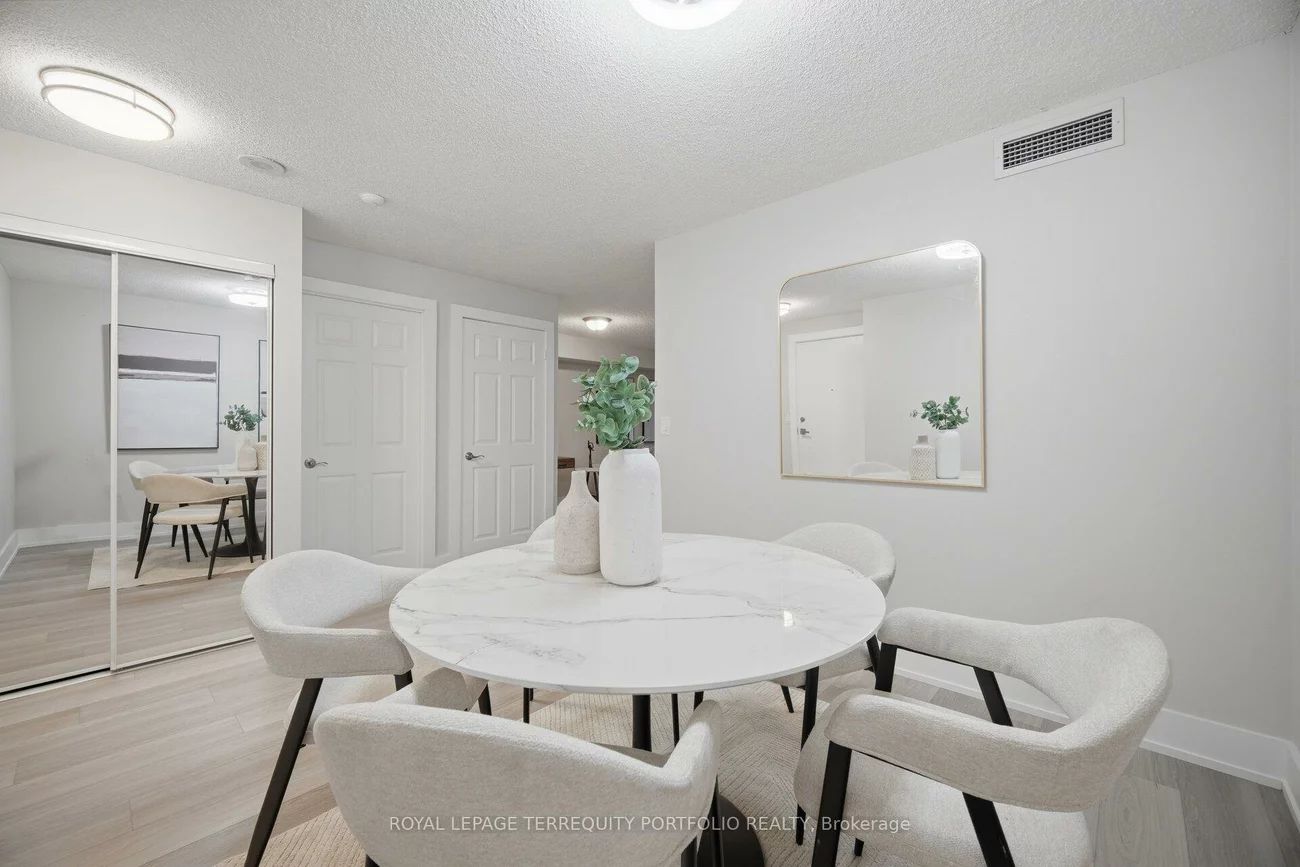 250, Wellington, Waterfront Communities C1, Toronto