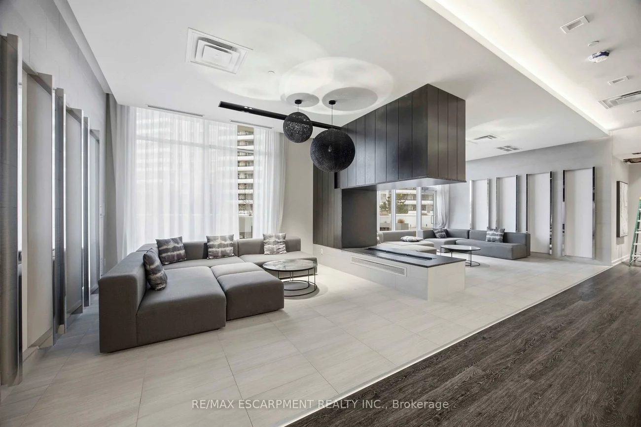 5180, Yonge, Willowdale West, Toronto