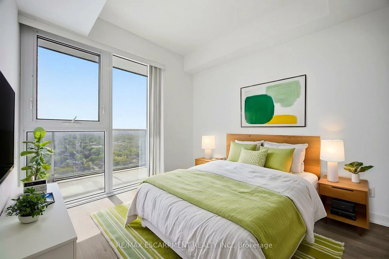 5180, Yonge, Willowdale West, Toronto