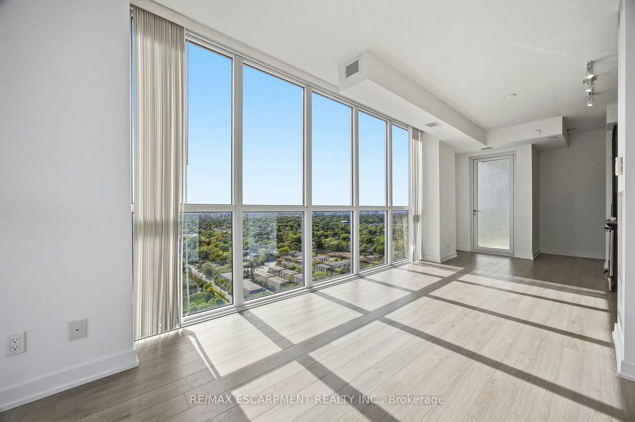 5180, Yonge, Willowdale West, Toronto