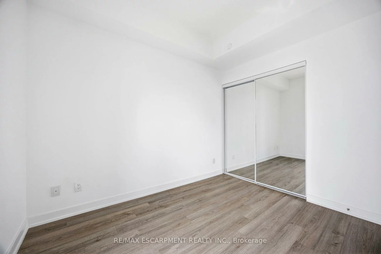5180, Yonge, Willowdale West, Toronto