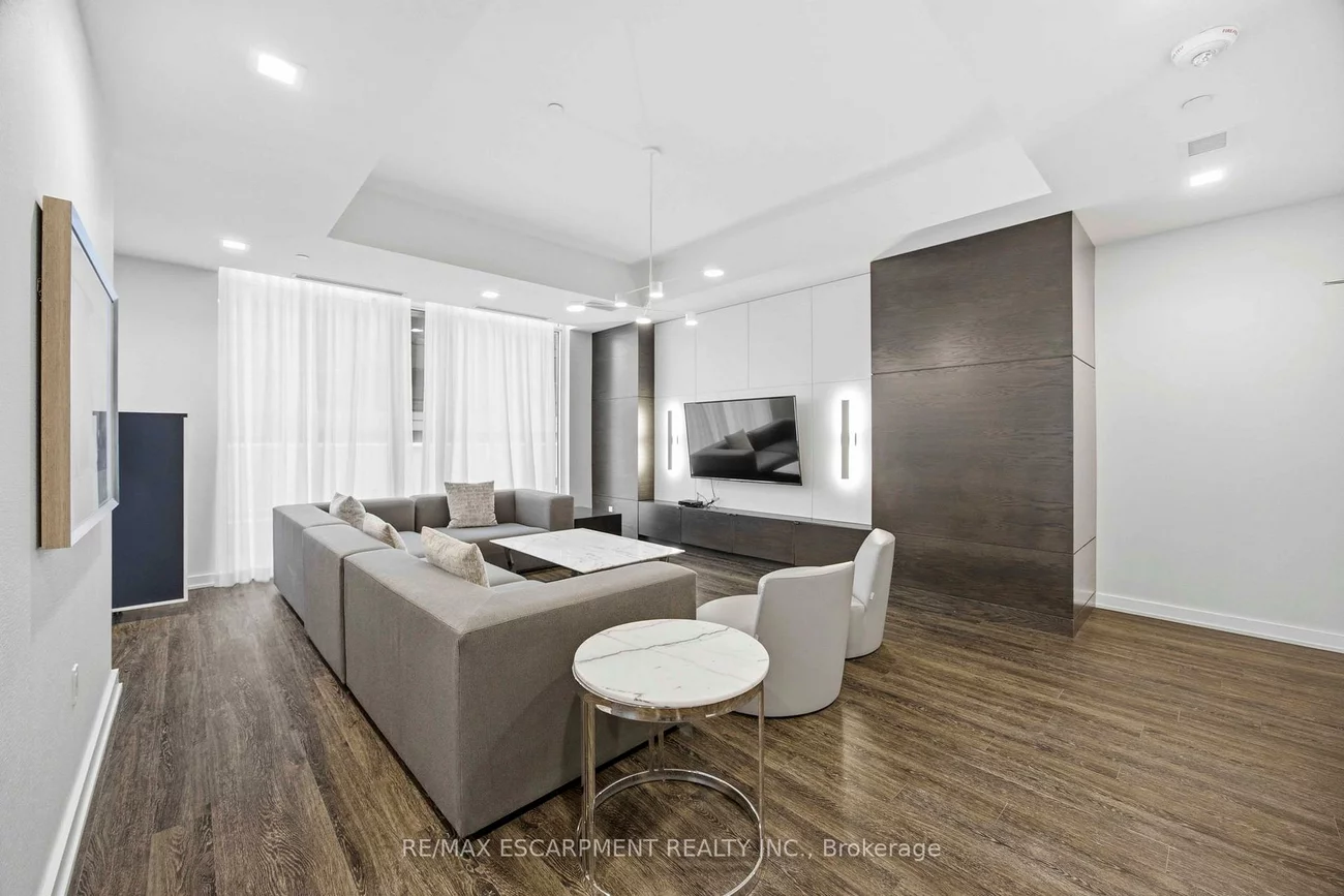 5180, Yonge, Willowdale West, Toronto
