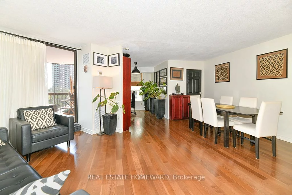 77, Maitland, Cabbagetown-South St. James Town, Toronto