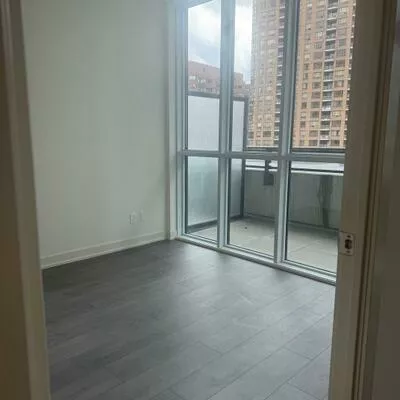 4955, Yonge, Willowdale East, Toronto