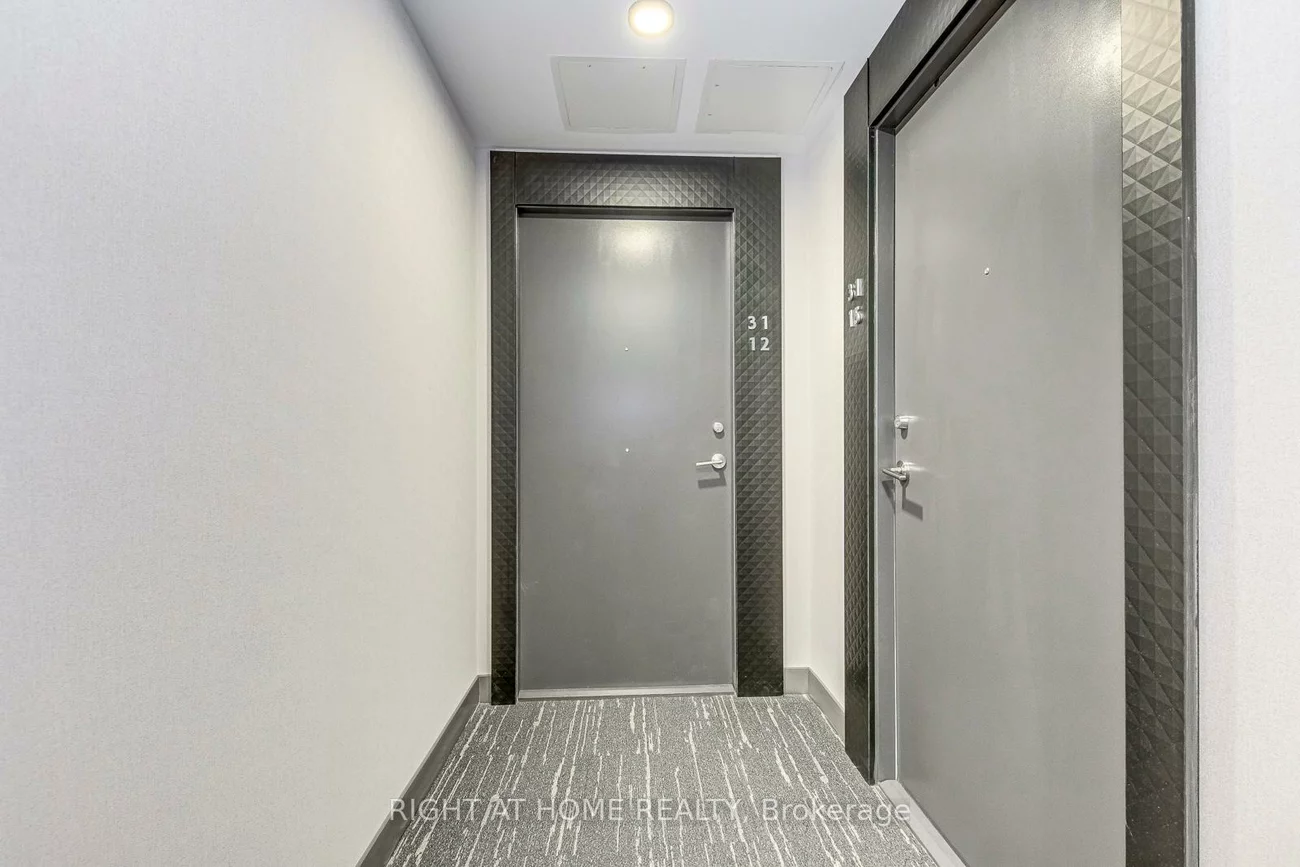 8, Wellesley, Bay Street Corridor, Toronto