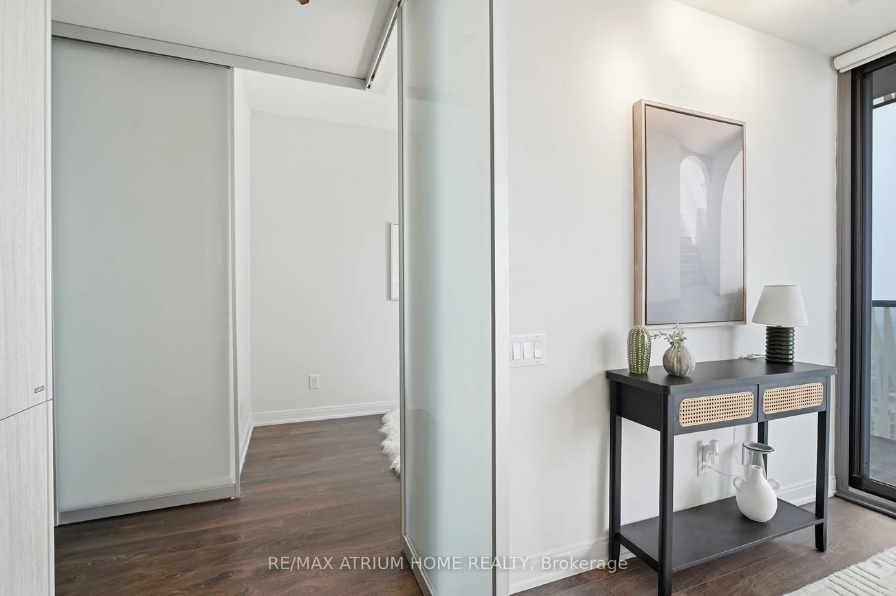 50, Charles, Church-Yonge Corridor, Toronto