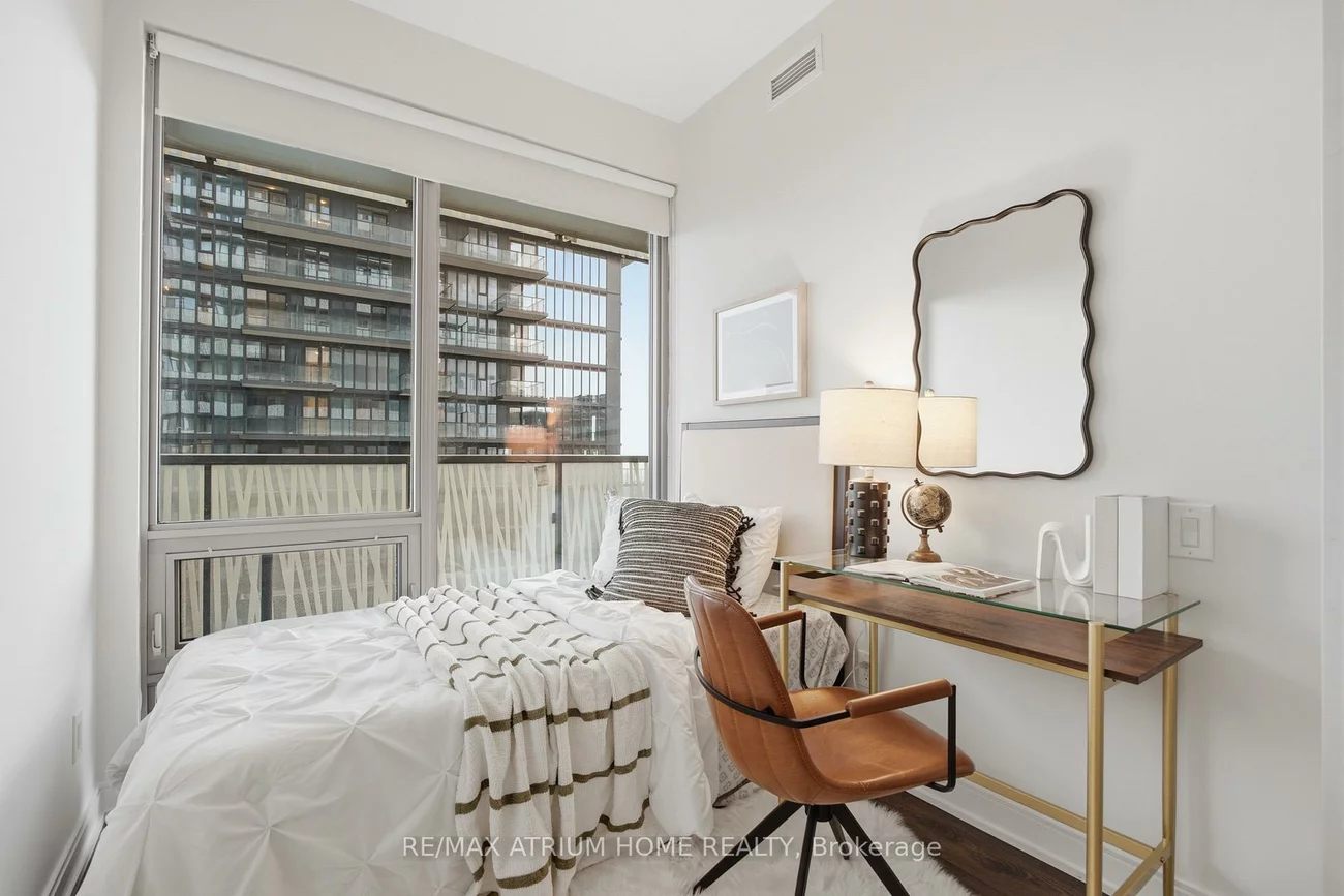 50, Charles, Church-Yonge Corridor, Toronto