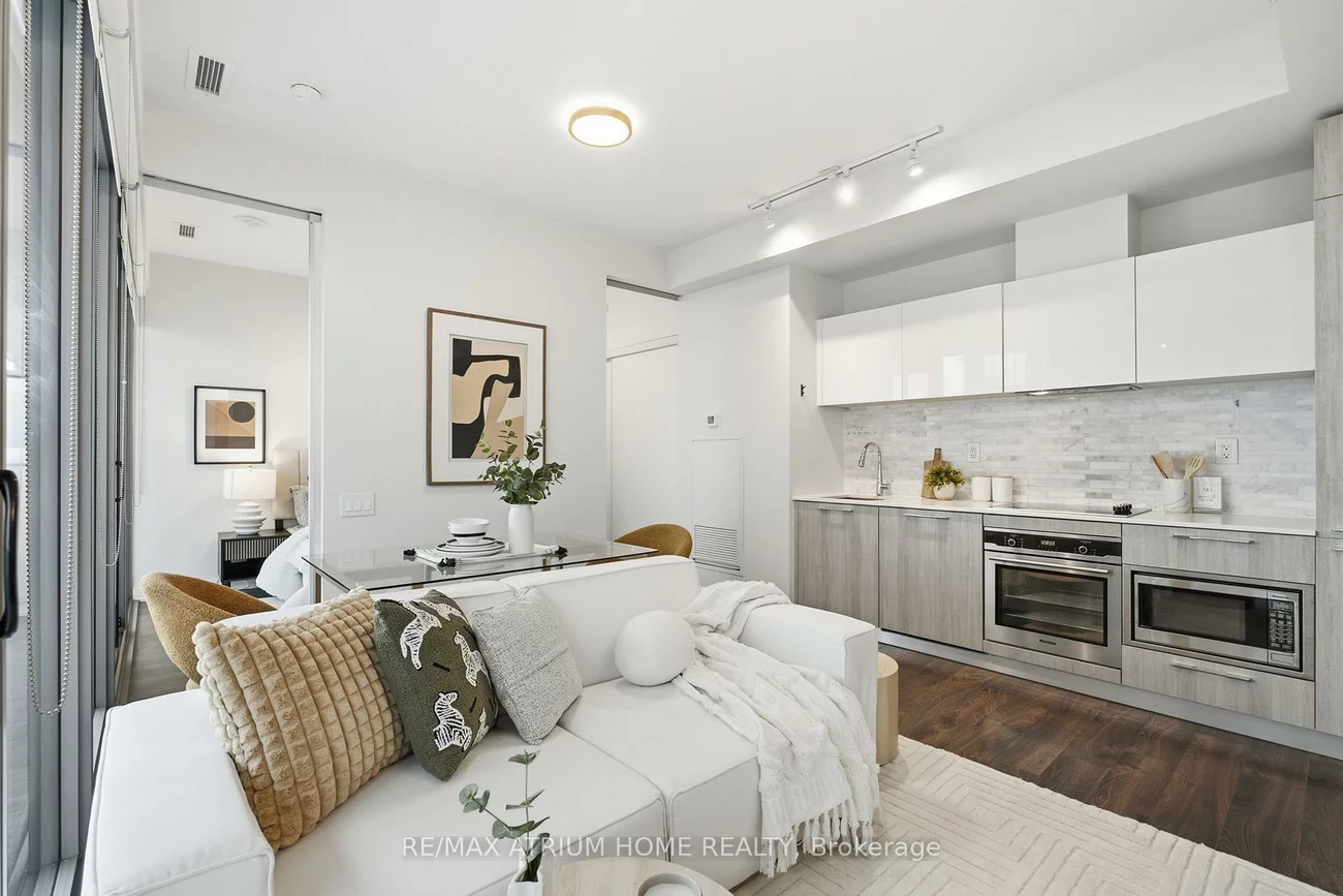50, Charles, Church-Yonge Corridor, Toronto