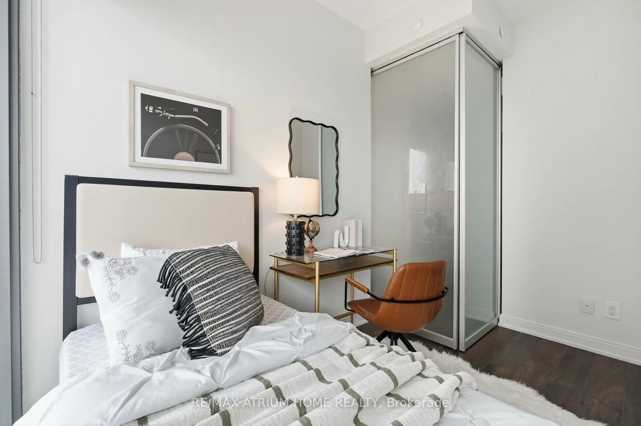 50, Charles, Church-Yonge Corridor, Toronto
