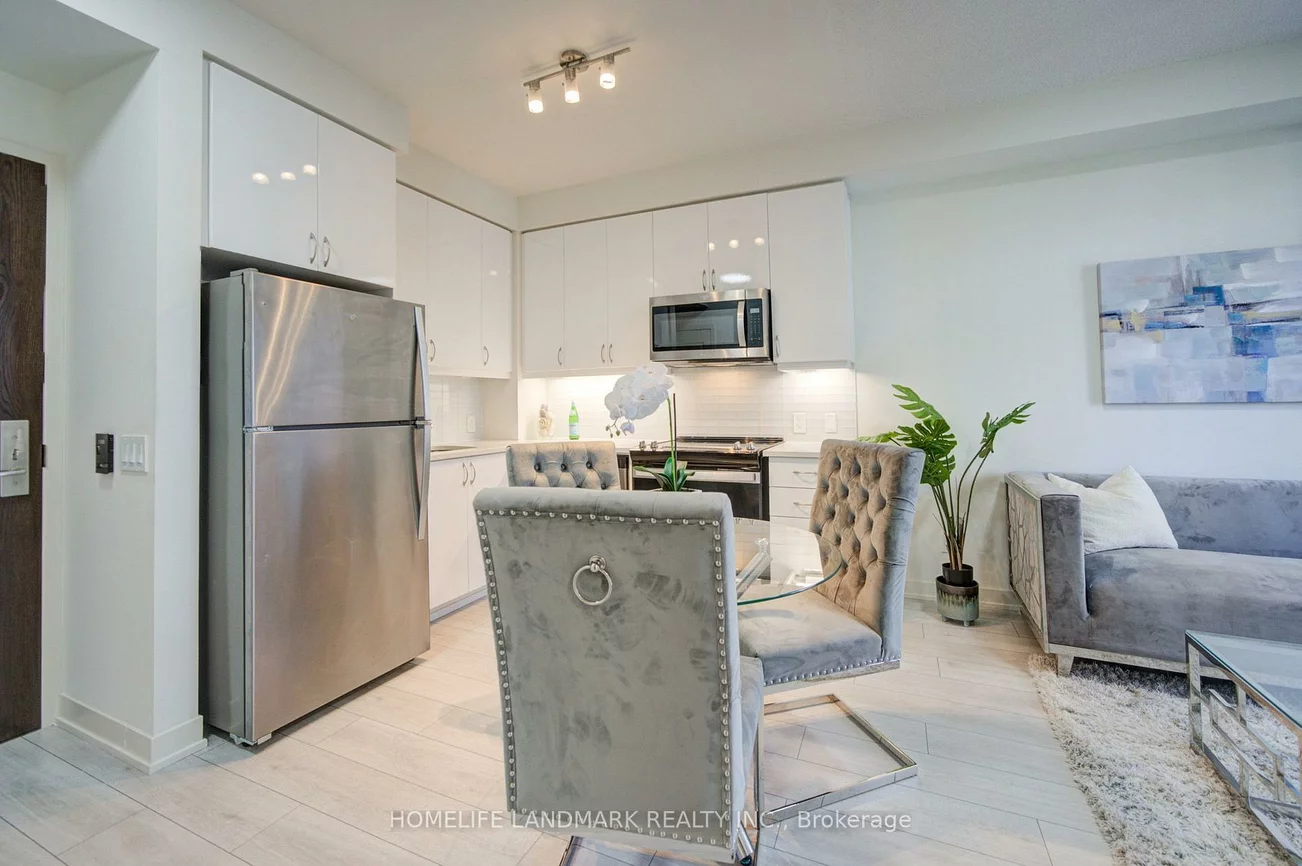 4955, yonge, Willowdale East, Toronto