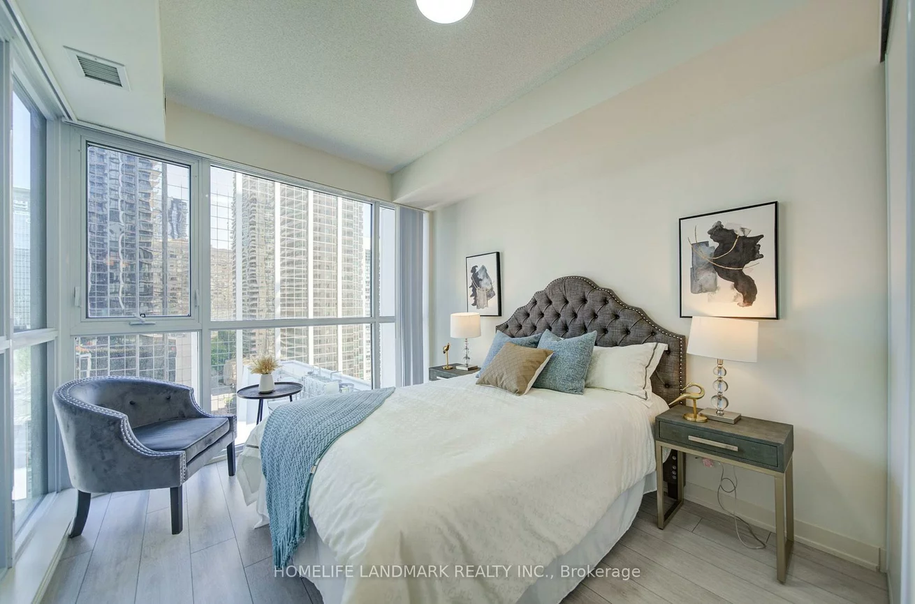 4955, yonge, Willowdale East, Toronto