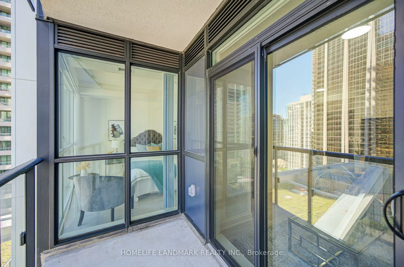 4955, yonge, Willowdale East, Toronto