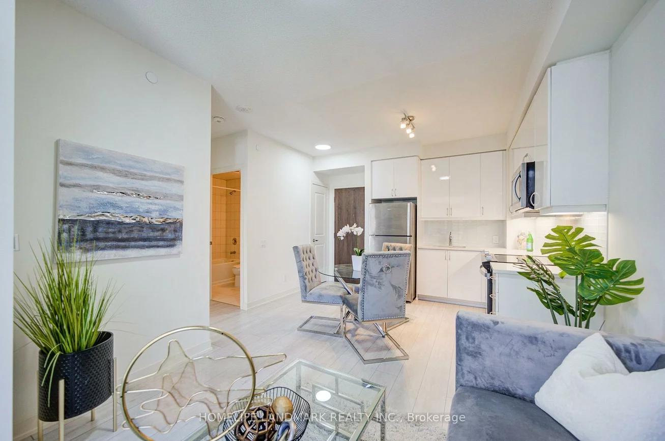 4955, yonge, Willowdale East, Toronto