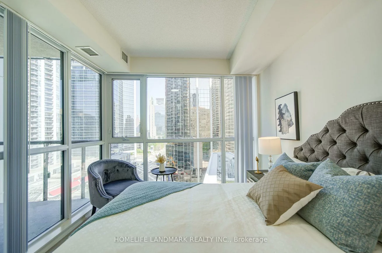 4955, yonge, Willowdale East, Toronto