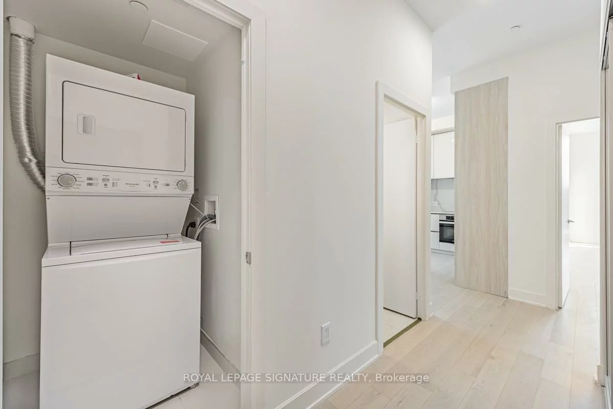 15, Mercer, Waterfront Communities C1, Toronto