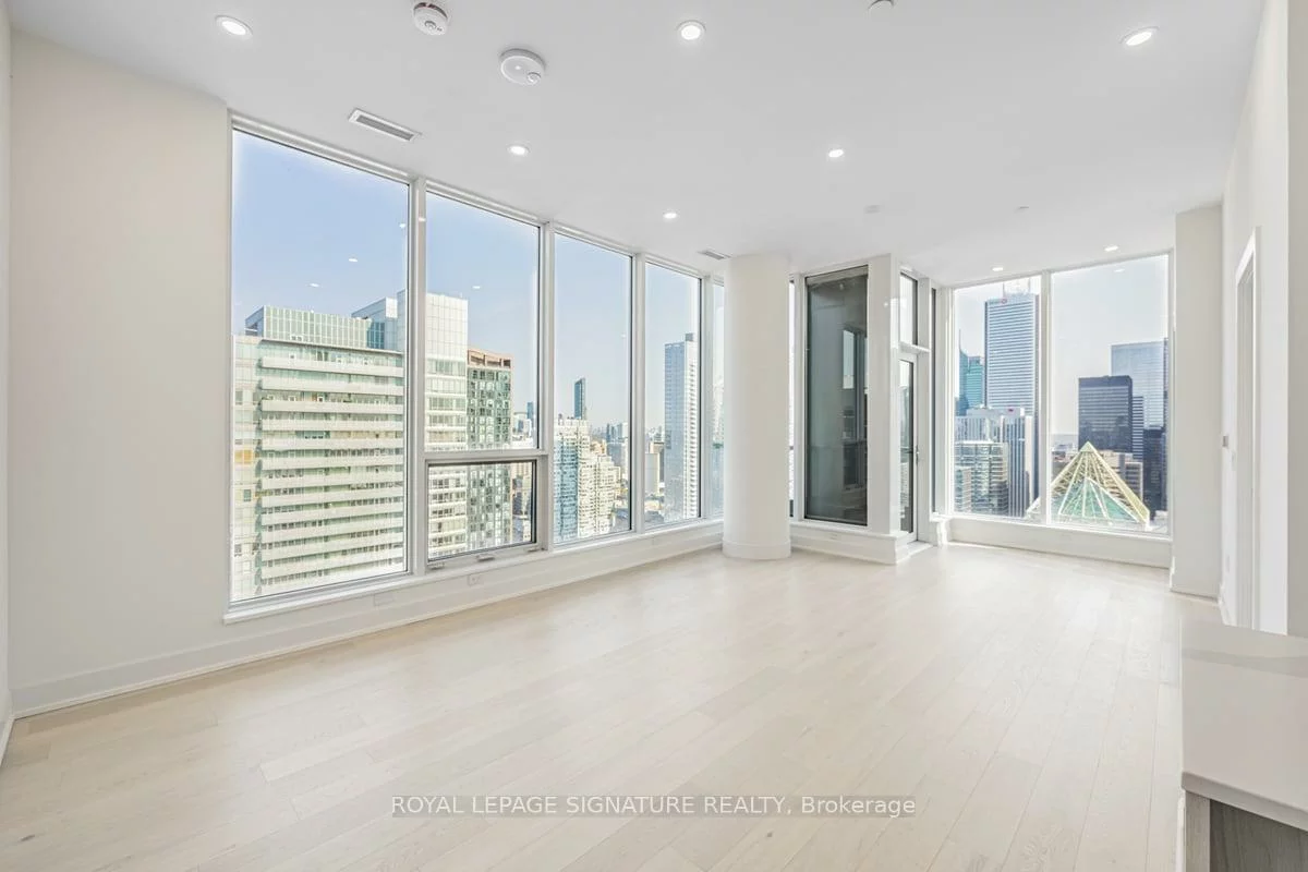15, Mercer, Waterfront Communities C1, Toronto