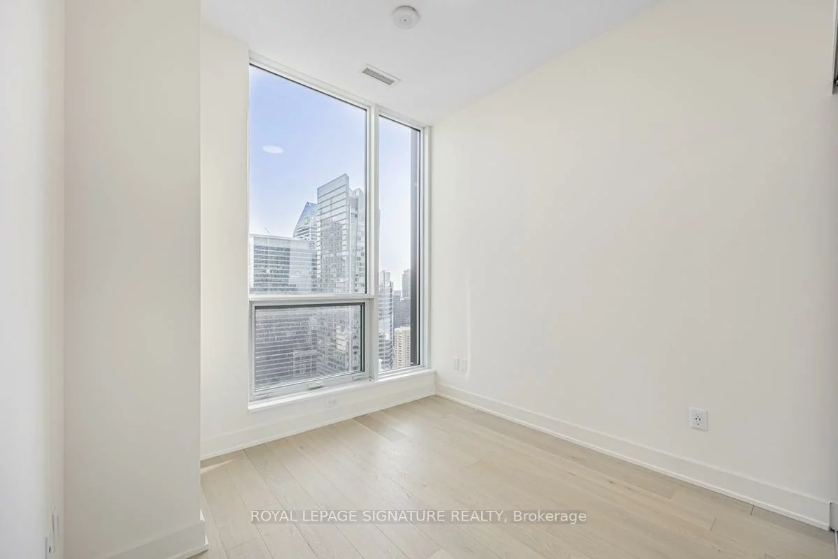 15, Mercer, Waterfront Communities C1, Toronto