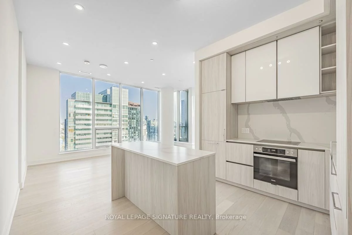 15, Mercer, Waterfront Communities C1, Toronto