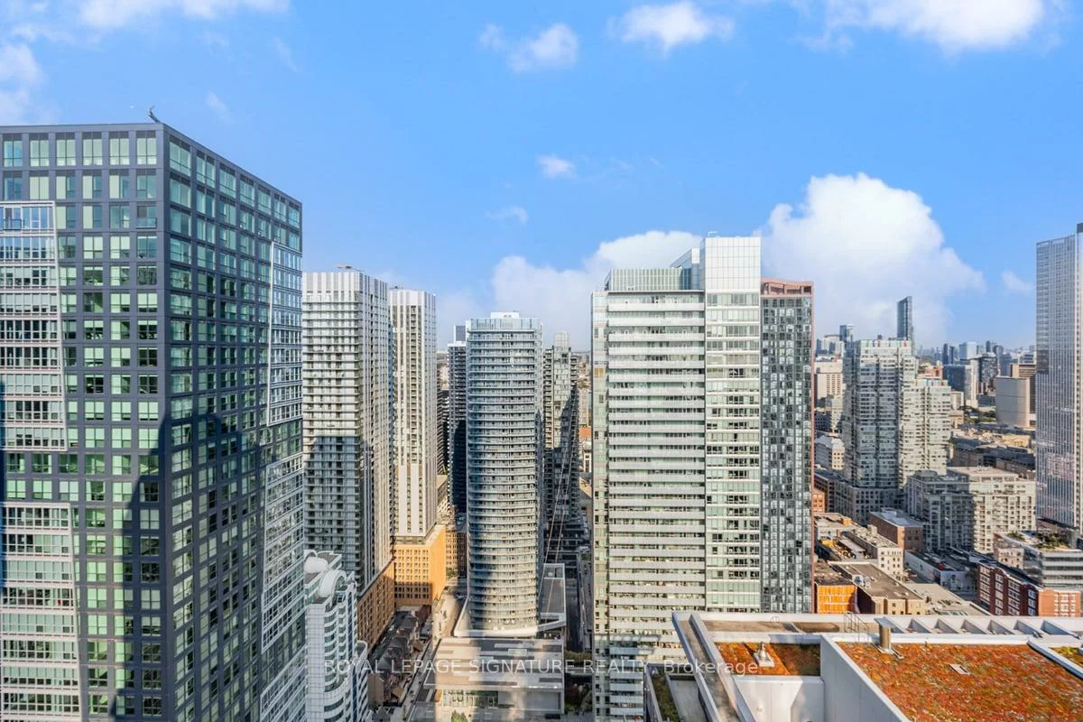 15, Mercer, Waterfront Communities C1, Toronto