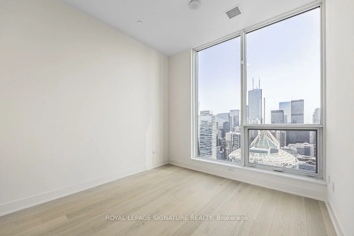 15, Mercer, Waterfront Communities C1, Toronto