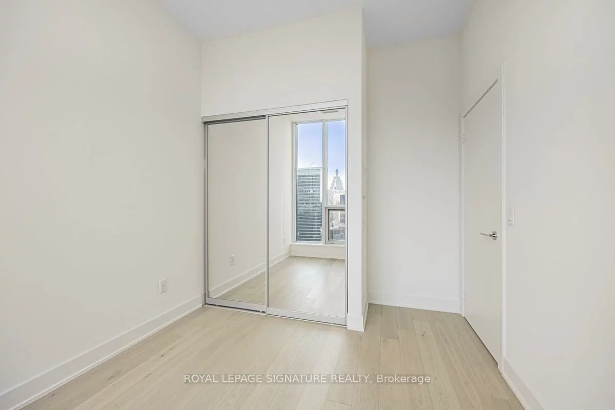 15, Mercer, Waterfront Communities C1, Toronto
