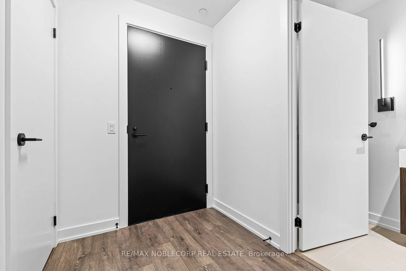 117, Broadway, Mount Pleasant West, Toronto