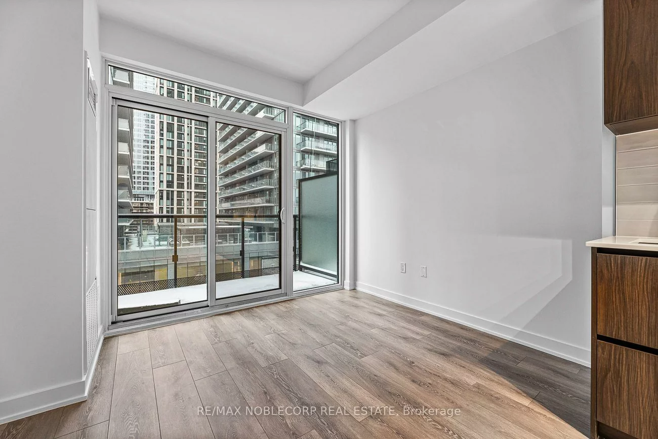 117, Broadway, Mount Pleasant West, Toronto