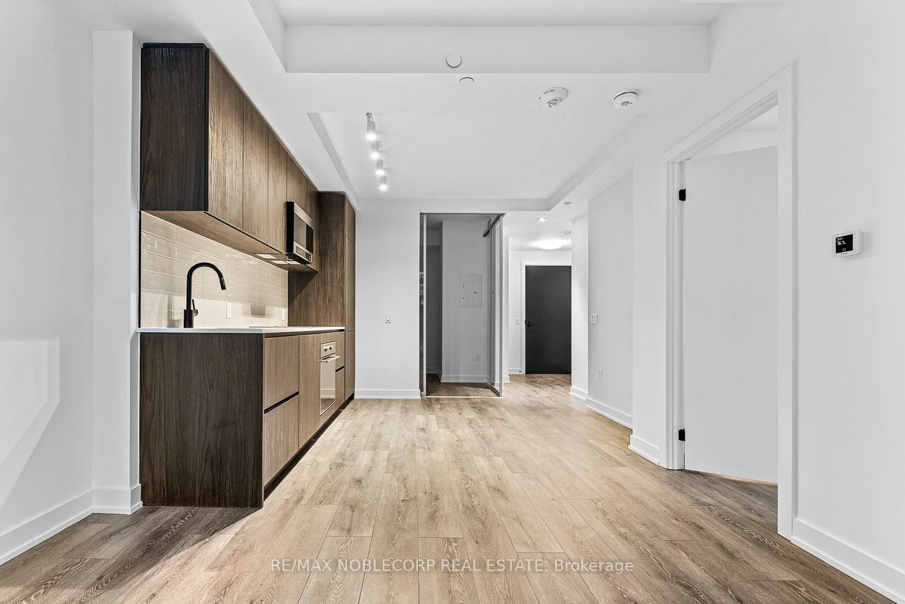 117, Broadway, Mount Pleasant West, Toronto