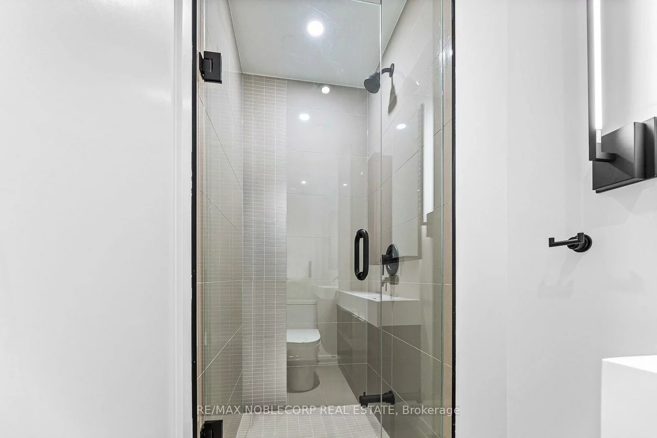 117, Broadway, Mount Pleasant West, Toronto
