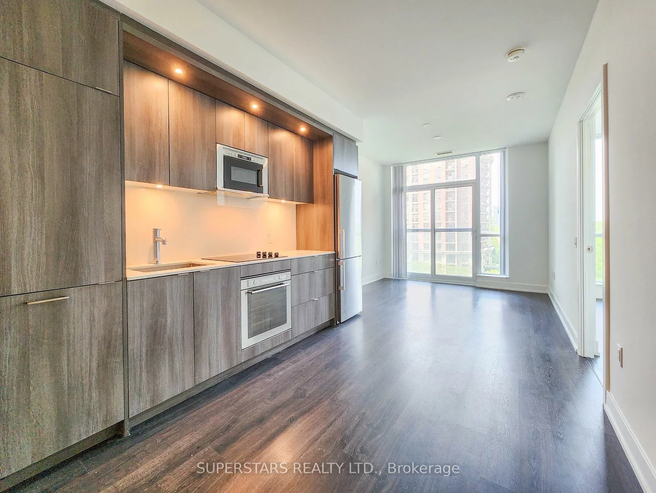 20, Inn On The Park, Banbury-Don Mills, Toronto