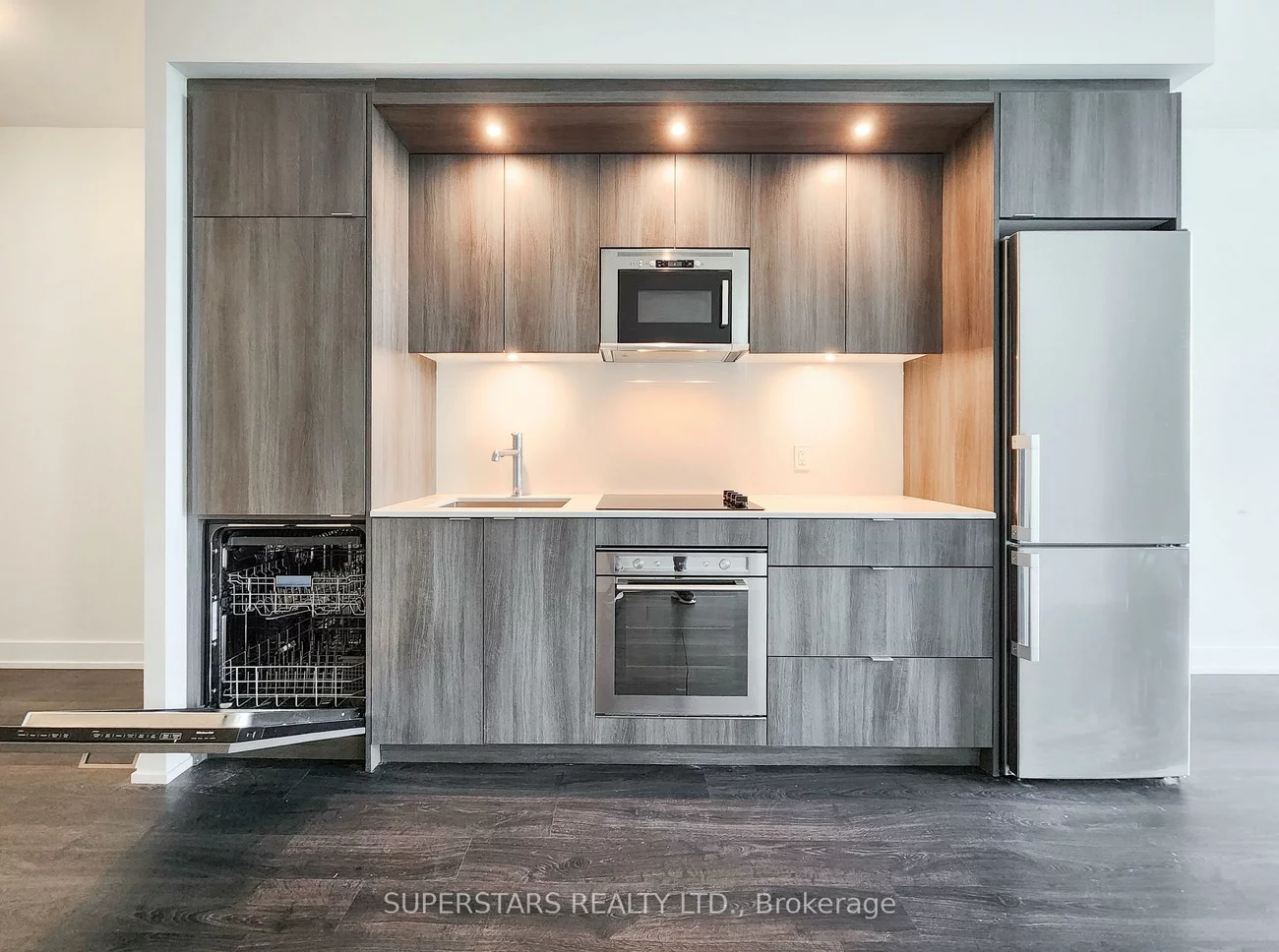 20, Inn On The Park, Banbury-Don Mills, Toronto