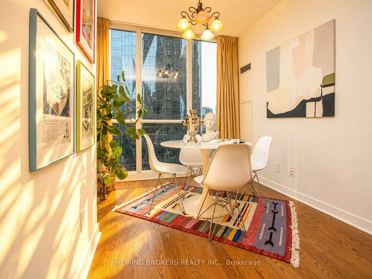 18, Harbour, Waterfront Communities C1, Toronto