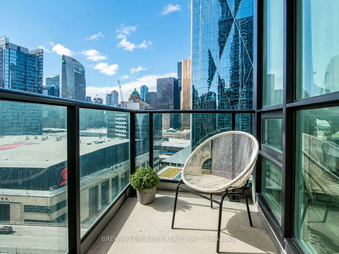 18, Harbour, Waterfront Communities C1, Toronto